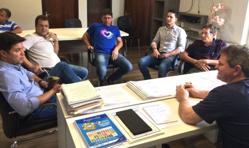 Deputado Guto Silva esteve em Capitão reunido com lideranças