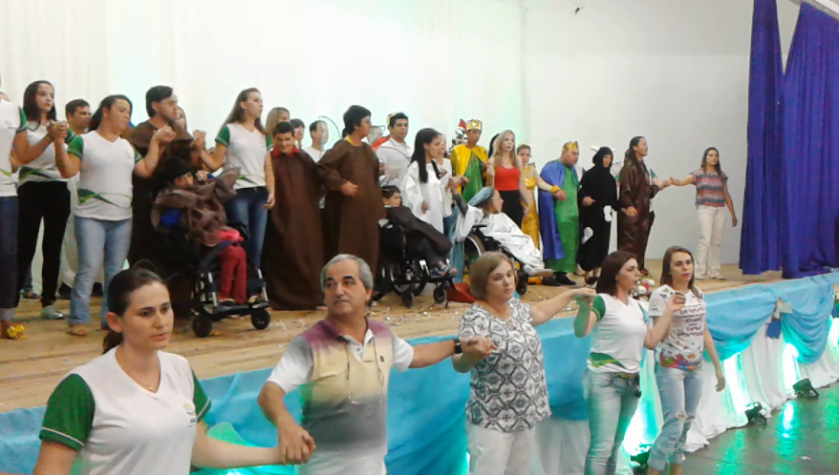 Apresentação de Natal dos alunos da APAE acontece amanhã