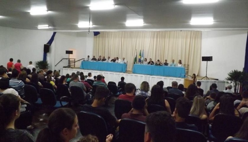 Capitão: Sessão Solene homenageia pessoas que se destacaram