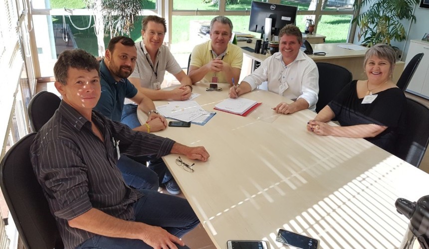 Capitão assina convenio de R$ 3,3 milhões com Itaipu para estradas e meio ambiente