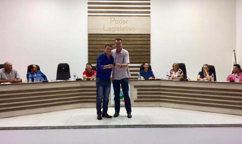 Vice Prefeito de Santa Lúcia assume o executivo