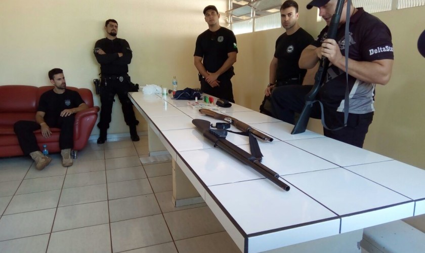 Policiais de Capitão participam de treinamento de imobilização e tiro