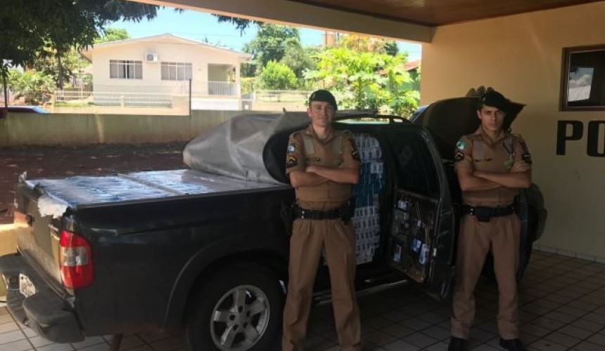 Nova Prata: PM apreende caminhonete carregada com cigarros