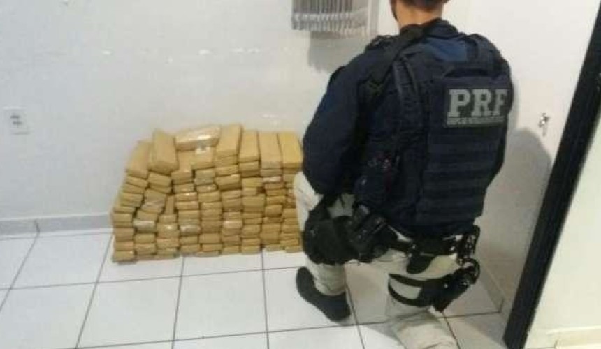 PRF encontra 68 quilos de maconha escondidos em fusca em Capanema