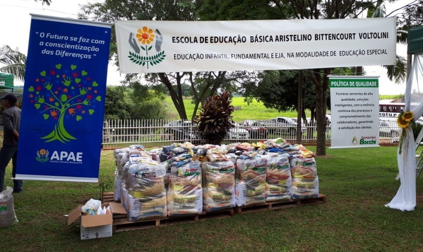 APAE de Capitão recebe mais de 1000 kg de alimentos doados pela Bocchi Agronegócios