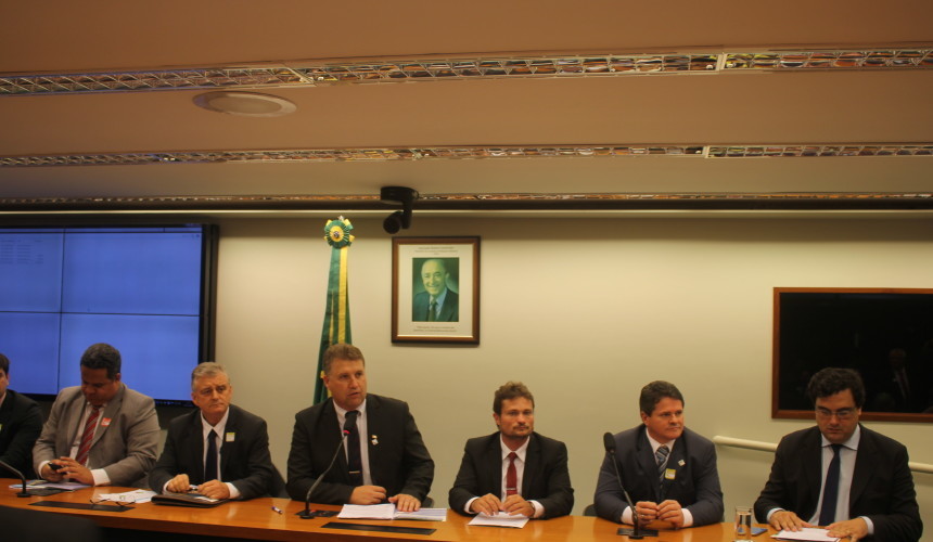 Prefeito Claudio em Brasília: Governo Federal garante 44 milhões para continuação das obras da BR-163