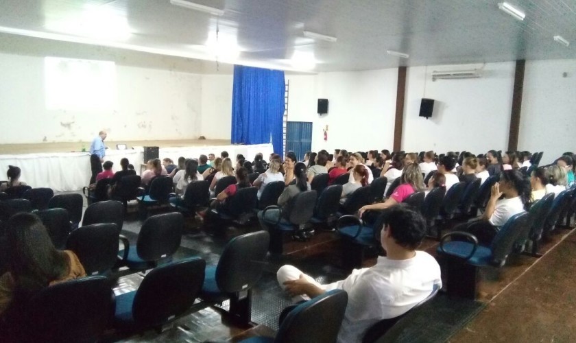 Servidores da saúde de Capitão participam de palestra motivacional