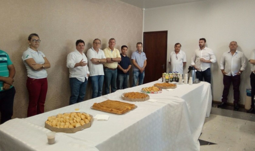 Café com o Prefeito: Evento reuniu lideranças politicas, empresários, ACICAP e entidades para conhecer os novos freis de Capitão
