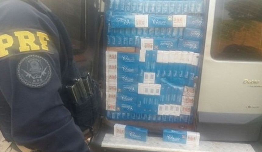 PRF apreende carro com 20 mil maços de cigarro na BR-163 em Capitão