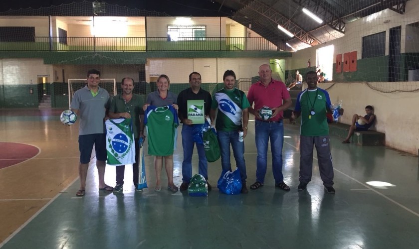 Vereadores e direção do PPS de Santa Lúcia conquistam kits esportivos para o Município