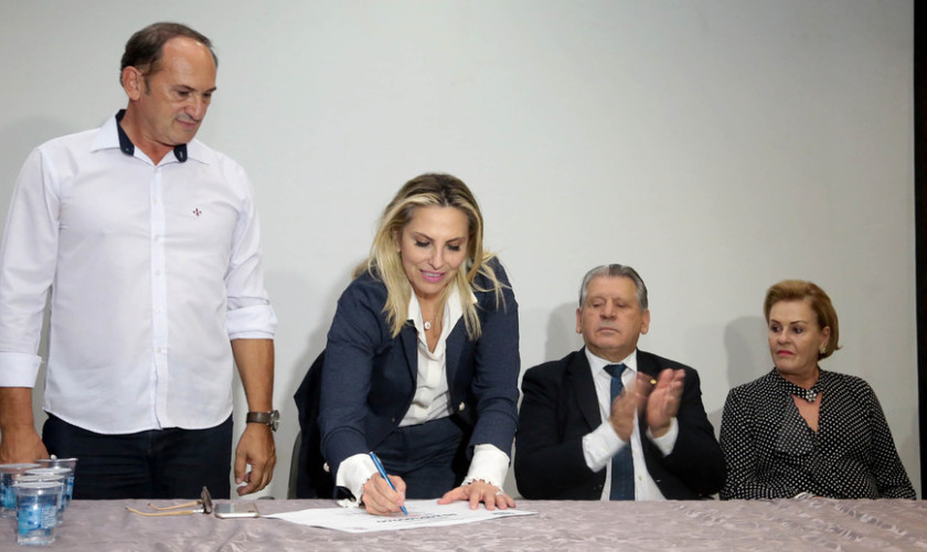 Governadora Cida anuncia recurso para construção de parque infantil em Capitão