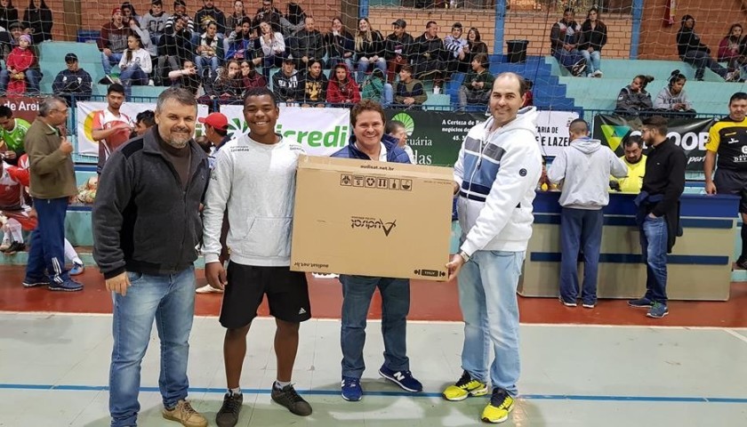 Campeonato da AMOP: com apoio da torcida, equipes de Capitão vencem