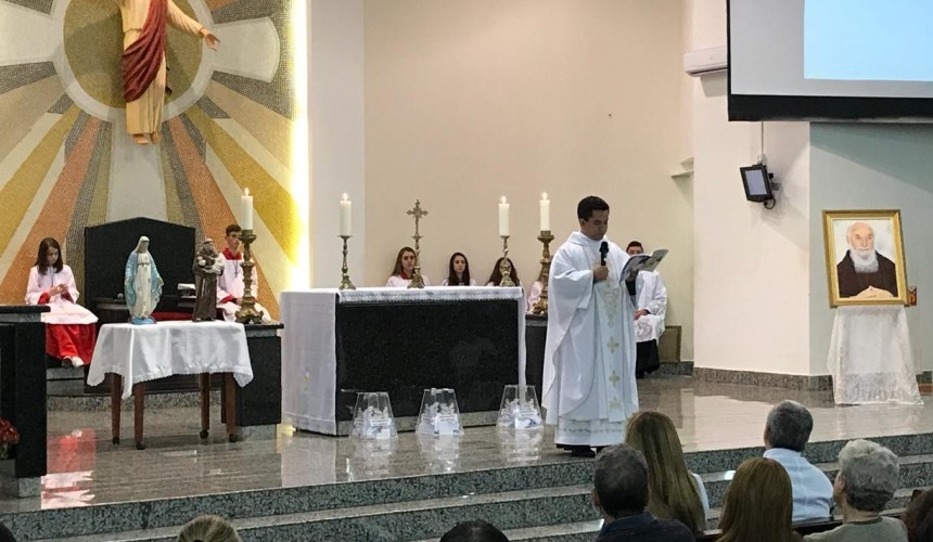 Missa é celebrada  para relembrar os  três anos da morte do Frei Gabrielangelo