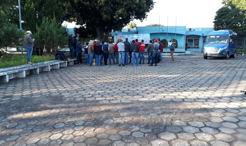 Agricultores atingidos pela UHE Baixo Iguaçu se reúnem com prefeito e marcam data para audiência publica