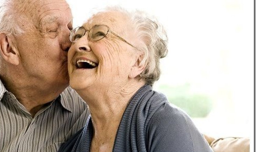 Dia dos avós e celebrado nesta quinta feira e segundo o IBGE o número de idosos vai dobrar nos próximos anos