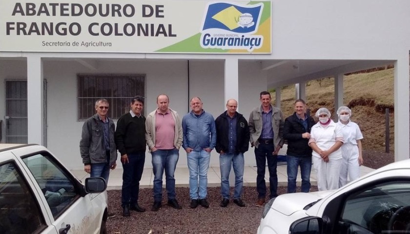 Representantes de Capitão vão a Guaraniaçu para conhecer feira do produtor