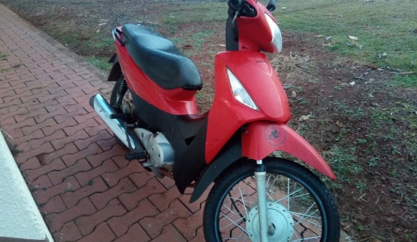 Menor tem motocicleta apreendida ao tentar fugir da Policia em Capitão