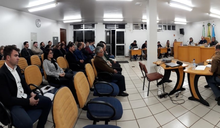 Legislativo: Em noite de casa cheia, vereadores de Capitão discutem 9 projetos de lei