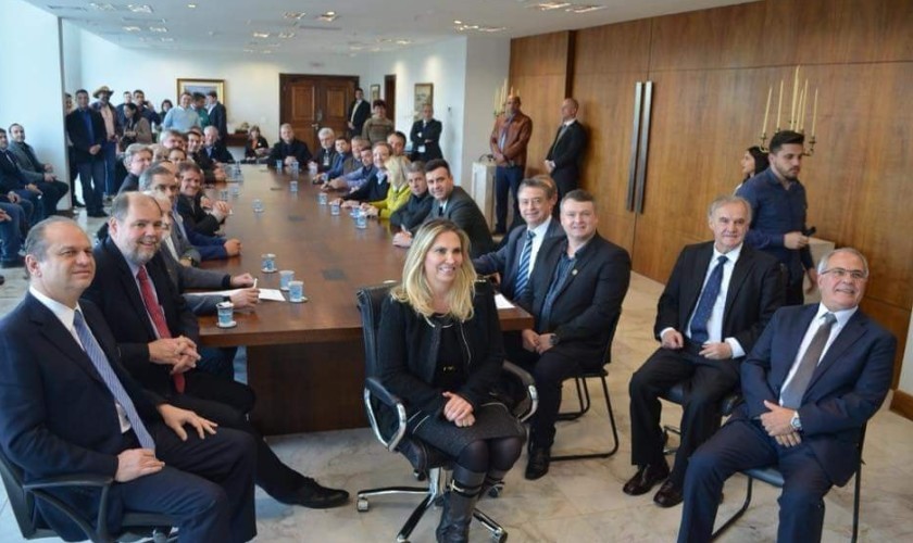 Prefeito de Capitão participa de reunião com governadora em Curitiba