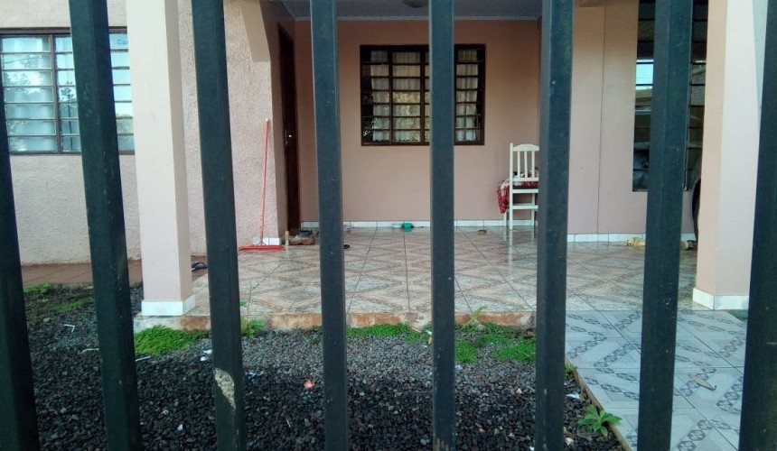 Elementos praticam furto em residência em Capitão