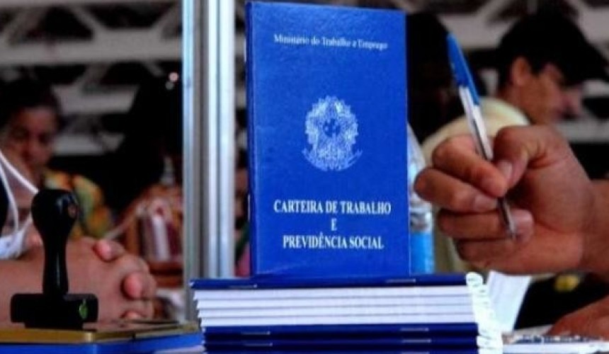 Agências dos Correios poderão emitir carteira profissional sem custo