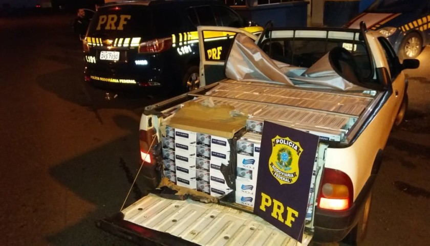 PRF de Lindoeste apreende contrabandistas que estavam trazendo cigarros para Capitão