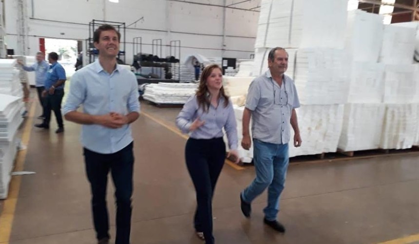 Candidatos do Partido Verde visitam moradores e indústrias de Capitão