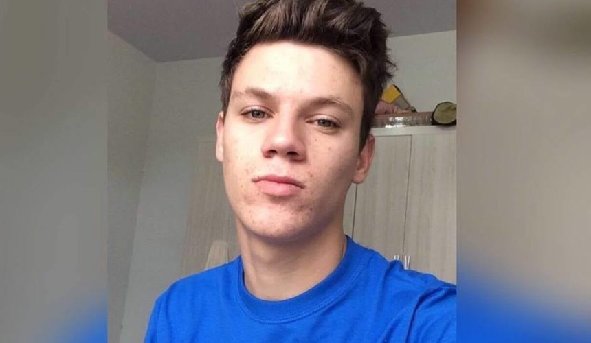 Jovem morre após colidir motocicleta em poste na Avenida Iguaçu em Capitão