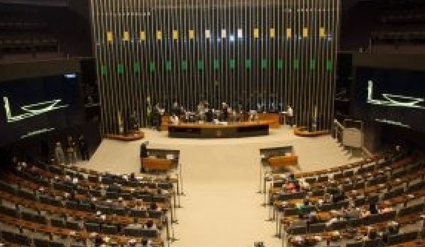 Confira a lista dos deputados federais eleitos no Paraná