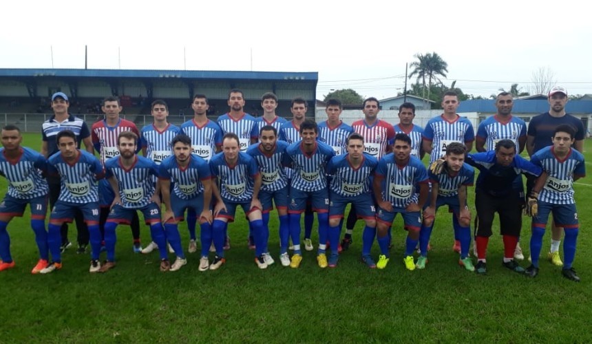 Capitão está classificado para as quartas de final no futebol de Campo