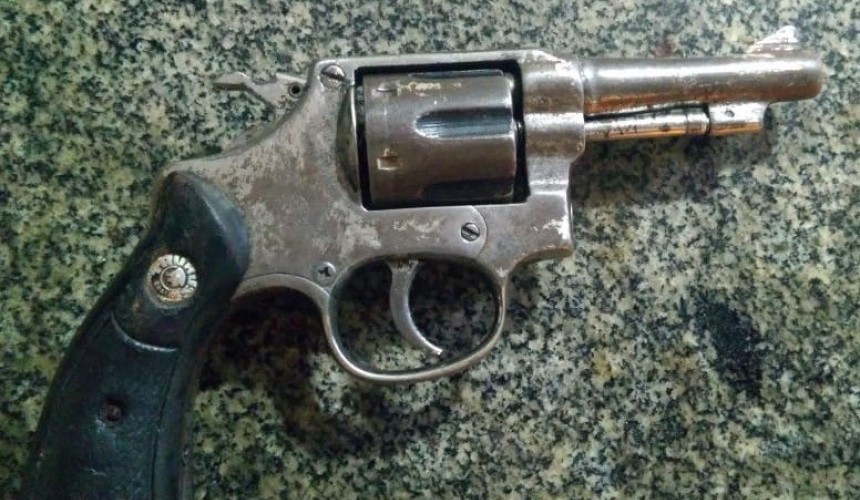 Homem é preso após atirar em vigia em Santa Lucia e efetuar disparos na Avenida em Capitão