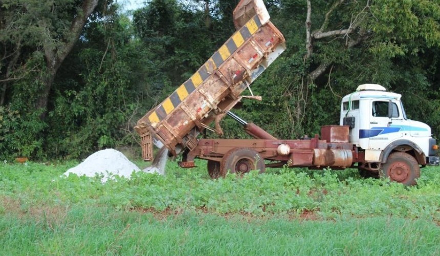 Agricultores da Micro Bacia Rio do Gato serão beneficiados com calcário em Capitão