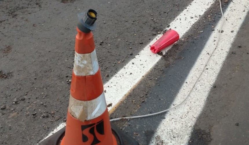 Dispositivos de sinalização são furtados do canteiro de obras da BR-163 em Capitão