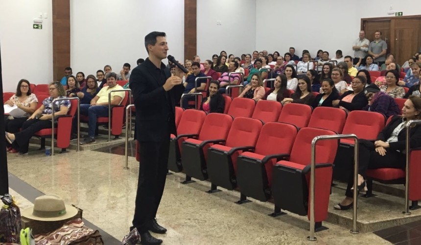 Sicredi realiza palestra motivacional a servidores públicos de Capitão