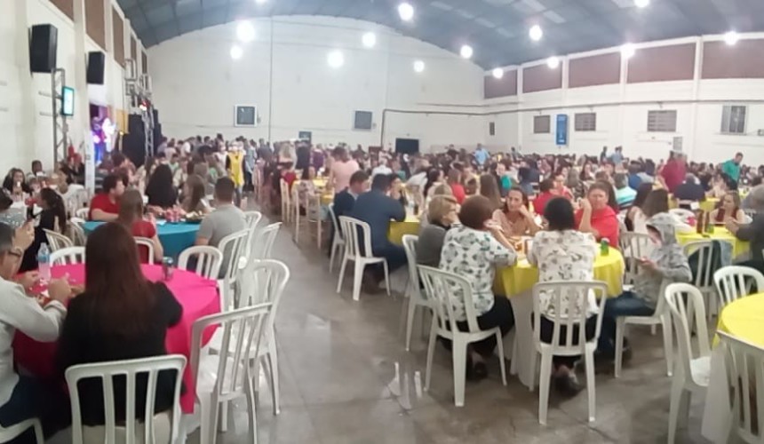 Confira os ganhadores do   5° Show de Prêmios da APAE de Capitão