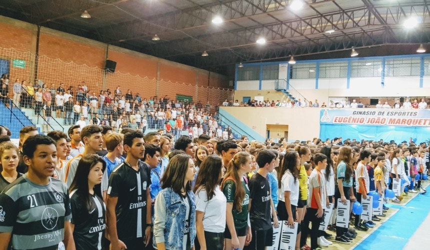 Colégio Antônio de Castro Alves de Capitão vive a semana de jogos interclasses