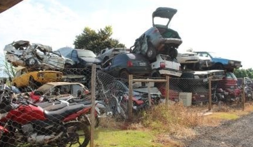 Veículos removidos do pátio da Policia Militar e Civil de Capitão vão a Leilão