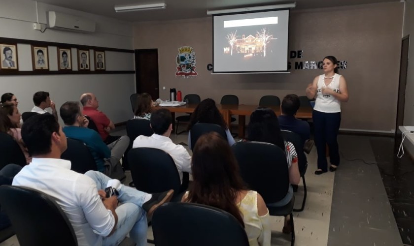 ACICAP lança campanha Natal Iluminado em Capitão