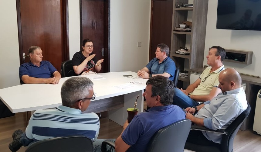 Prefeitos de Capitão e Santa Lúcia se reúnem para tratar sobre questões do hospital de Capitão