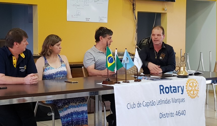 Governador assistente visita Rotary Club de Capitão