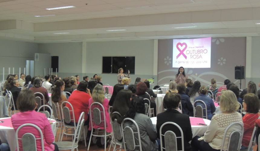 Sicredi reúne mais de 100 mulheres em palestra sobre saúde