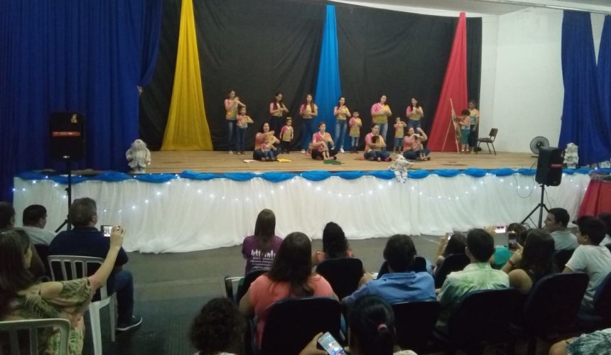 Apresentações de Fim de ano da APAE encanta o público em Capitão