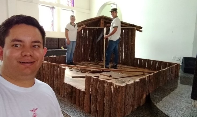 Frei Douglas fala do início do advento e a montagem do presépio de natal  em Capitão
