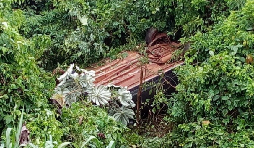 Capotamento de veículo é registrado  na BR 163 em Capitão