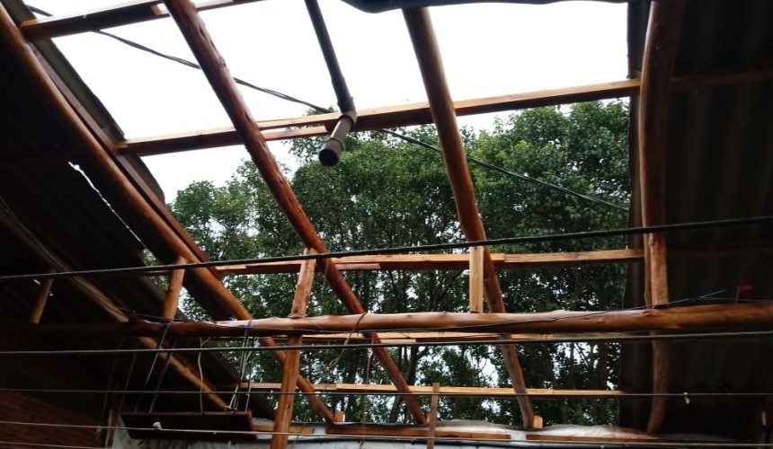 Temporal causa danos  na Linha São José em Capitão Leônidas Marques