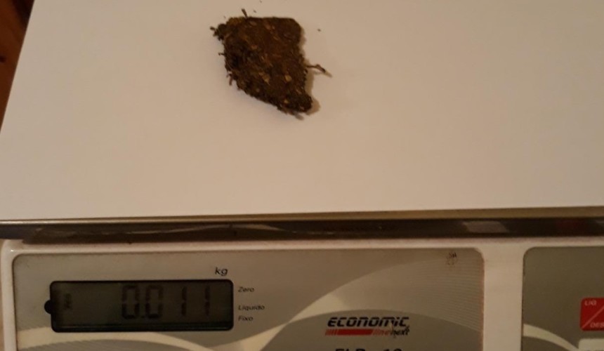Usuário de drogas é detido com maconha em Capitão