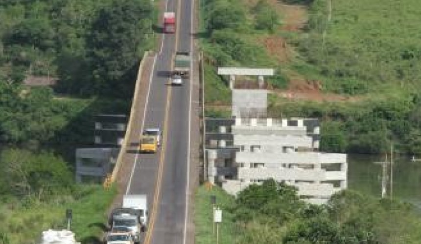 Obras na BR 163 avançam pouco e continuidade vira incógnita