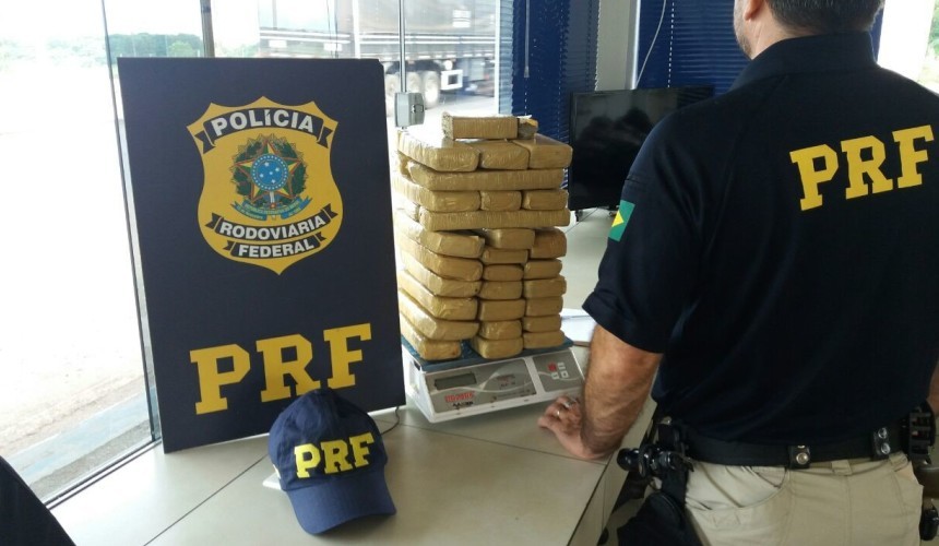 PRF de Lindoeste apreende mais de 18 quilos de maconha na BR 163