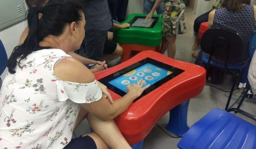 Rede municipal de ensino de Capitão contará com mesa Digital para os alunos