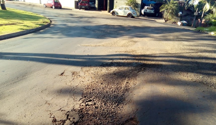 Vereadores cobram empresa para que repare danos causados na Avenida Iguaçu em Capitão